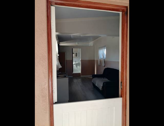 1 bed property to rent in AVONDALE